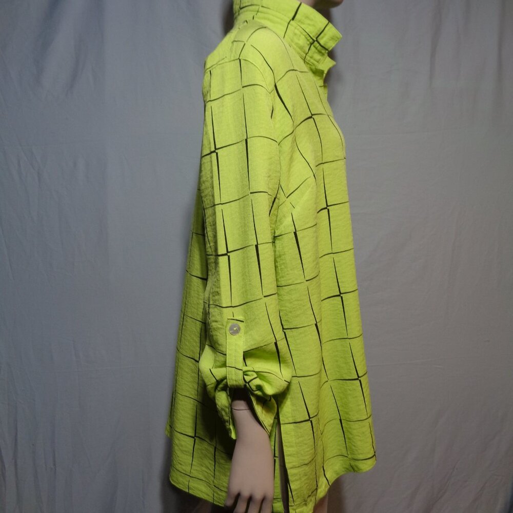 John Mark Light Green Patterned Blouse, Size Medi… - image 2